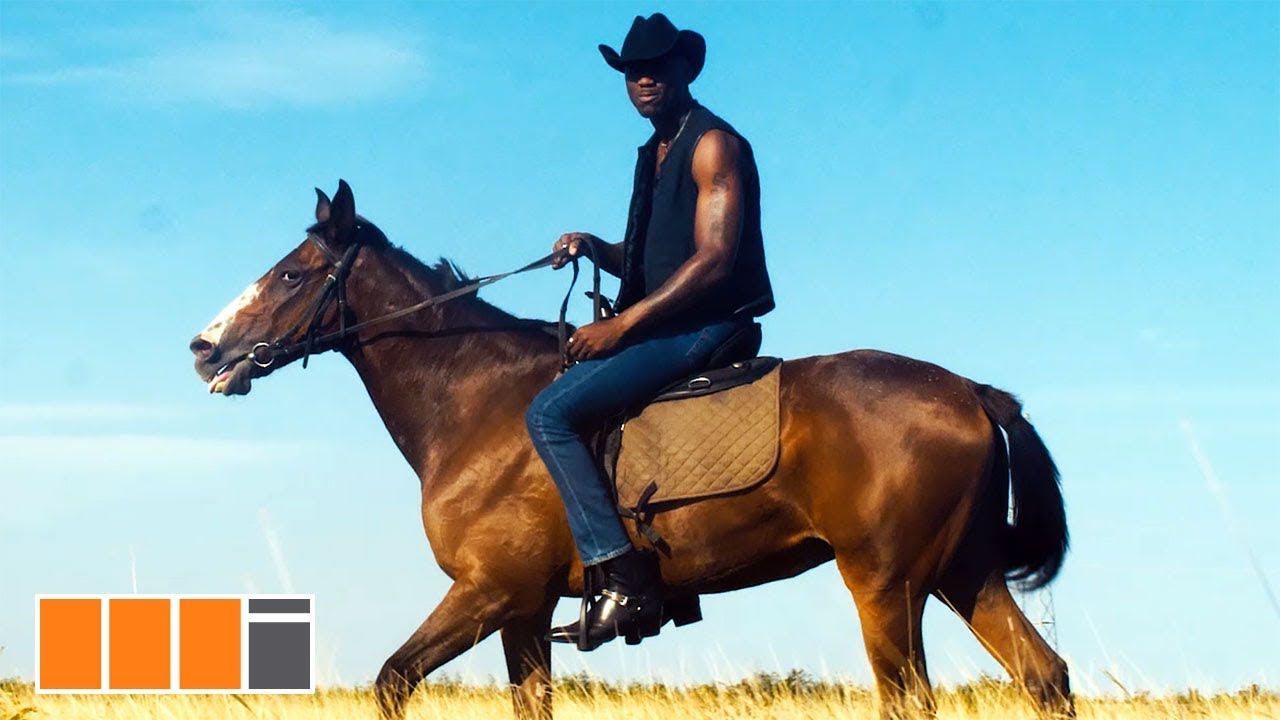 Joey B – Stables ft. La Méme Gang (Official Video)