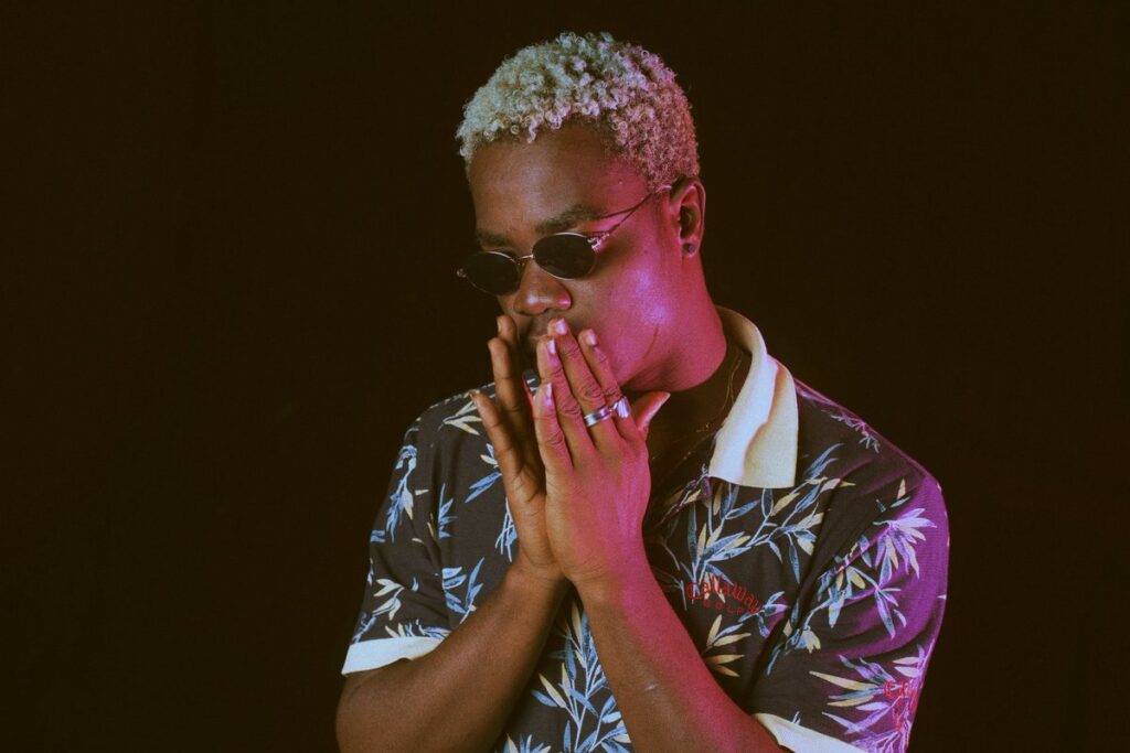 Darkovibes – Different (Prod by Uche B)