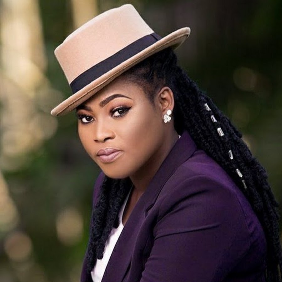 Joyce Blessing – Me Nie